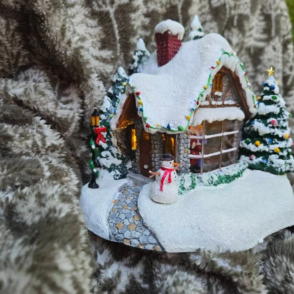 Thomas Kinkade Stillwater Cottage 2005 lights mini Christmas Village pc